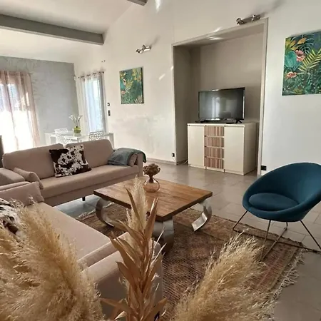 Villabergerie En Pierre Du Pays Holiday home