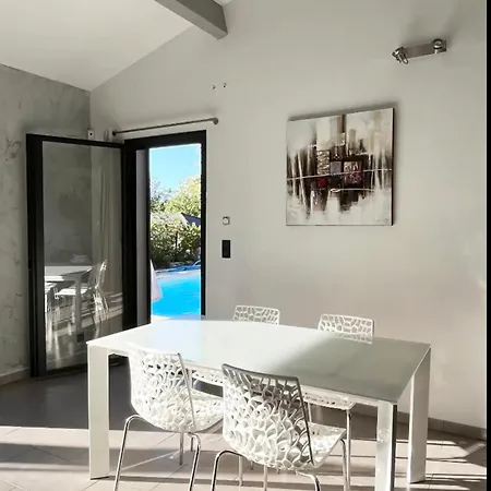 Villabergerie En Pierre Du Pays Holiday home *