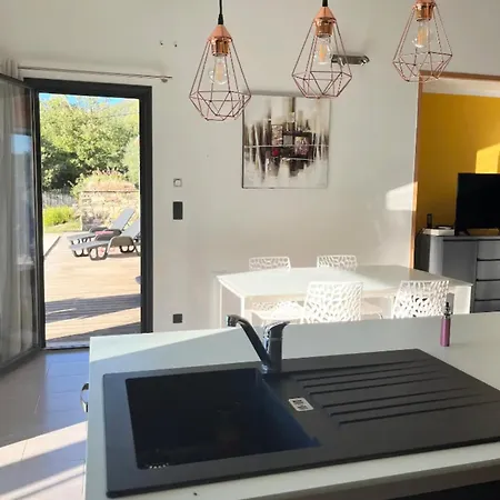 Villabergerie En Pierre Du Pays Holiday home